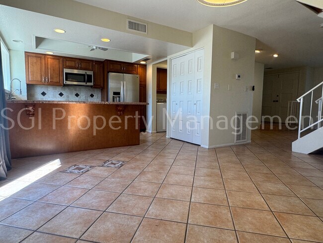 5969 E Thomas Rd Scottsdale, AZ 85251 photo 3