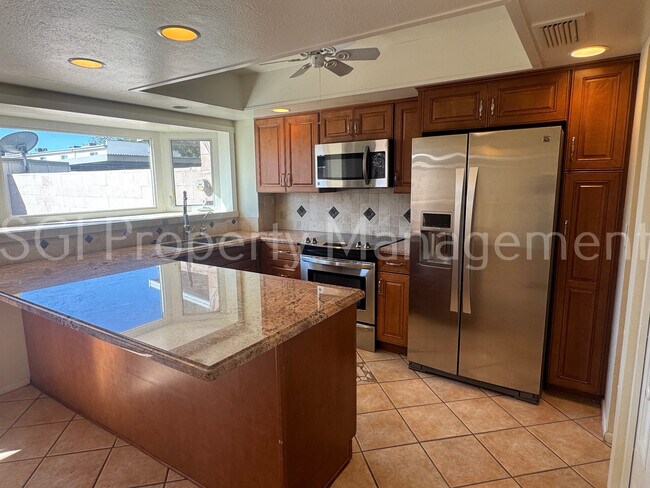 5969 E Thomas Rd Scottsdale, AZ 85251 photo 4