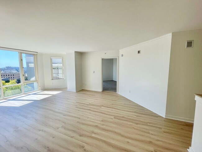 1483 Sutter St photo 3