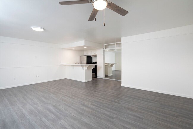 Trade Winds Apartments photo 5