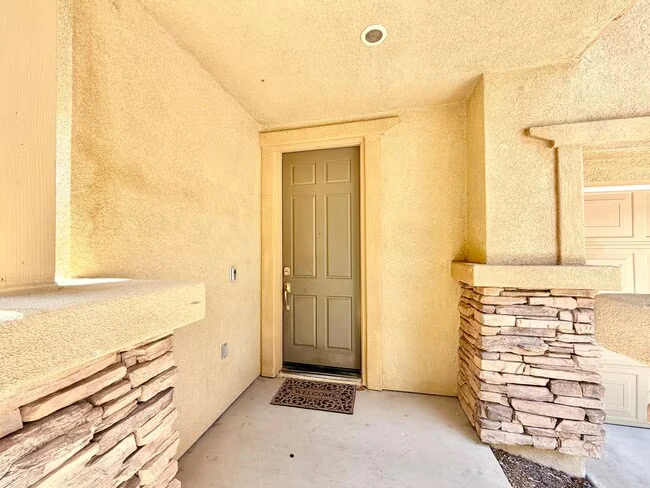 31551 Mendocino Ct Temecula, CA 92592 photo 2