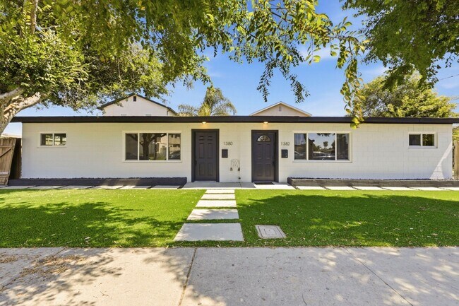1382 Grove Ave Imperial Beach, CA 91932