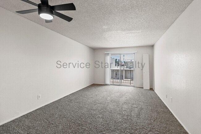 2831 E Monte Cristo Ave Phoenix, AZ 85032 photo 5