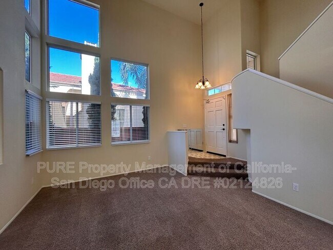 564 Vista Miranda Chula Vista, CA 91910 photo 2