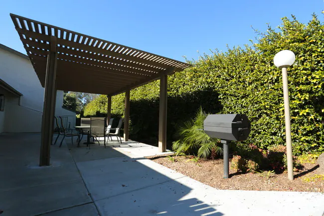 Vista Pacifica Apartments photo 5