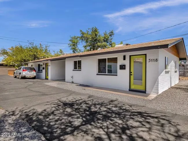 3118 N 39th St Phoenix, AZ 85018 photo 3