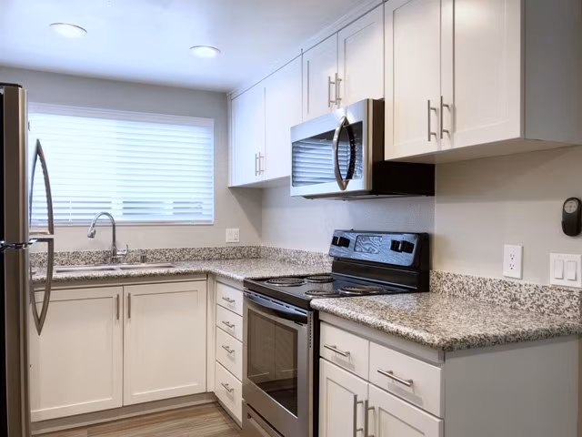 Serena Vista Apartment Homes photo 2