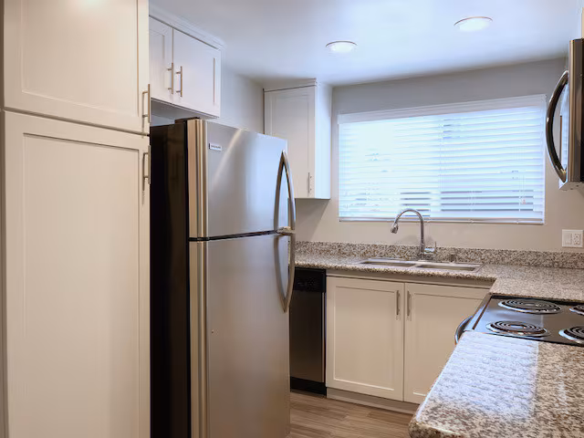 Serena Vista Apartment Homes photo 3