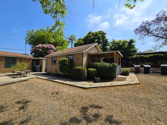 1662 S Juniper St Escondido, CA 92025 photo 4