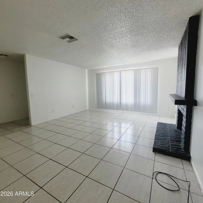 4424 N 53rd Ln Phoenix, AZ 85031 photo 4