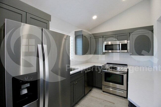 6231 N 30th Way Phoenix, AZ 85016 photo 5
