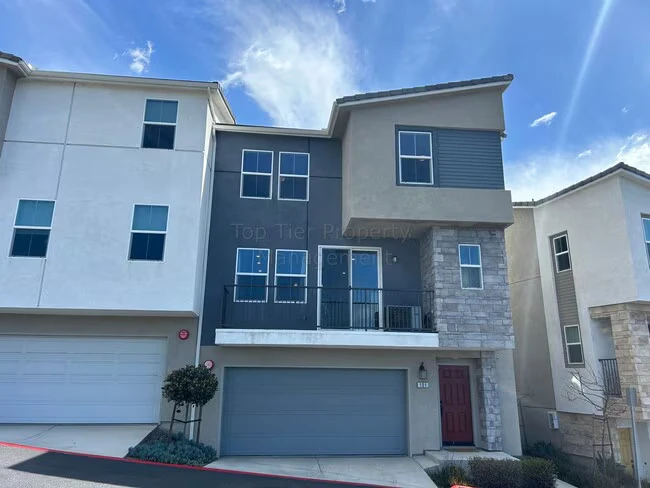 375 Fitzpatrick Rd San Marcos, CA 92069