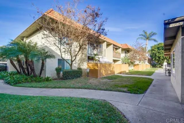 589 N Johnson Ave El Cajon, CA 92020 photo 2