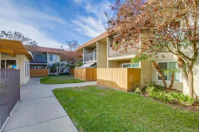 589 N Johnson Ave El Cajon, CA 92020 photo 3