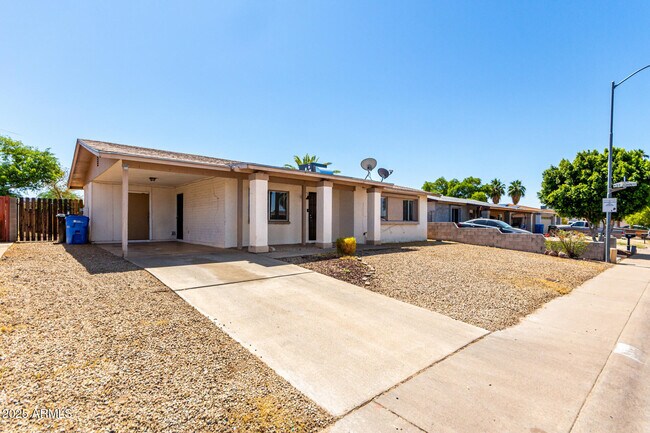 17629 North 8th Avenue, Phoenix, AZ 85023 photo 3