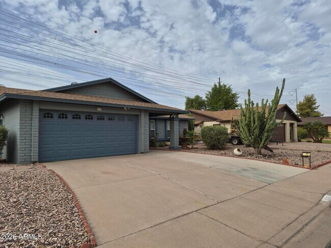517 W Peralta Ave photo 4