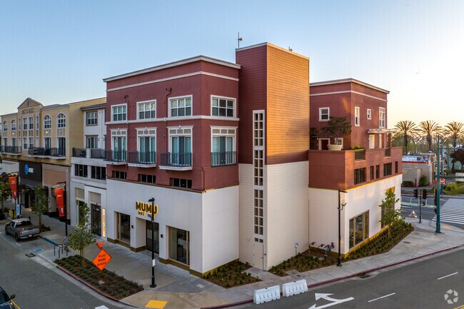 5633-5667 Bay St Emeryville, CA 94608 photo 2