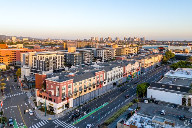 5633-5667 Bay St Emeryville, CA 94608 photo 4