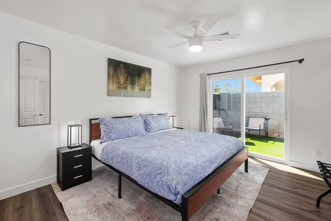 1242 E Pierce St Phoenix, AZ 85006 photo 2