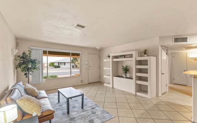 12418 N Vista Grande Ct Sun City, AZ 85351 photo 2