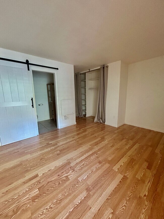 5452 Adobe Falls Rd San Diego, CA 92120 photo 5