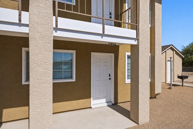 45 N Phyllis Mesa, AZ 85201 photo 2