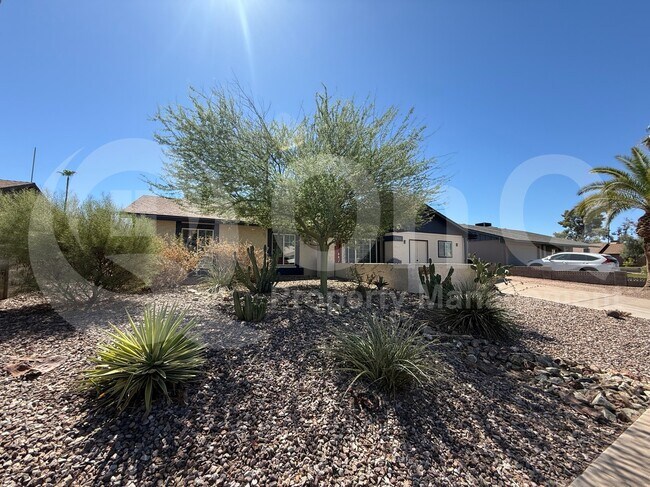 2933 S Ext Rd Mesa, AZ 85210 photo 2