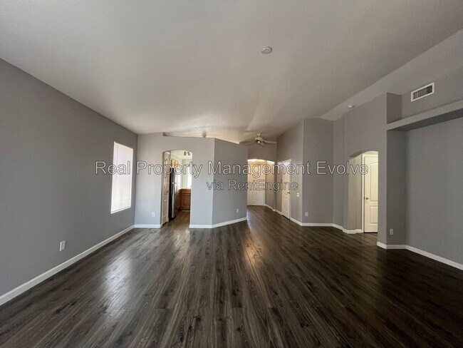 6246 W Blackhawk Dr Glendale, AZ 85308 photo 3