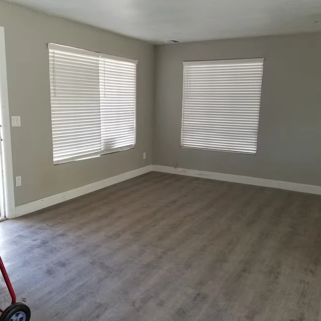171 W Highland Ave Phoenix, AZ 85013 photo 3