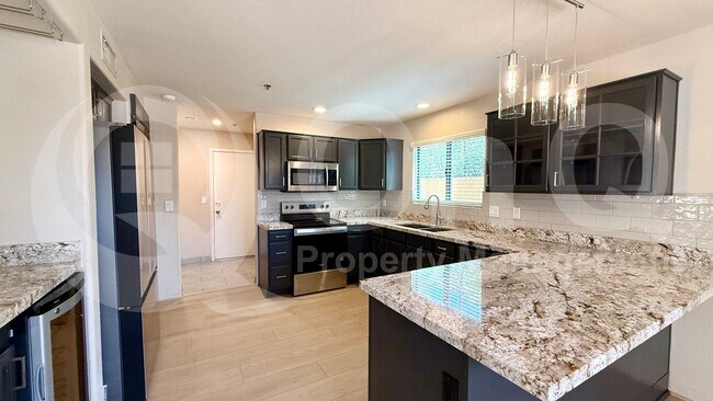 8995 E Aster Dr Scottsdale, AZ 85260 photo 4