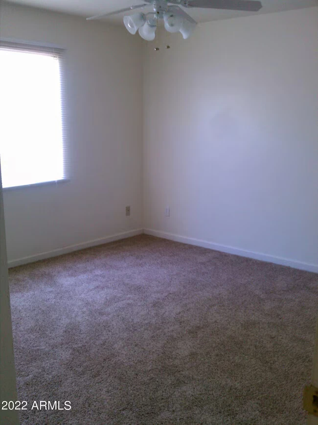 4701 N 26th Ln Phoenix, AZ 85017 photo 4