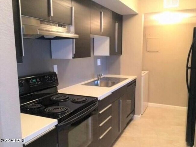 6122 W Morten Ave Glendale, AZ 85301 photo 5