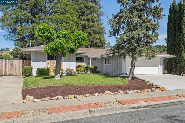 4830 Tahoe Cir Martinez, CA 94553 photo 2
