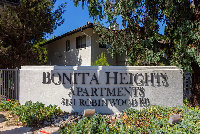 Bonita Heights Apartments photo 2