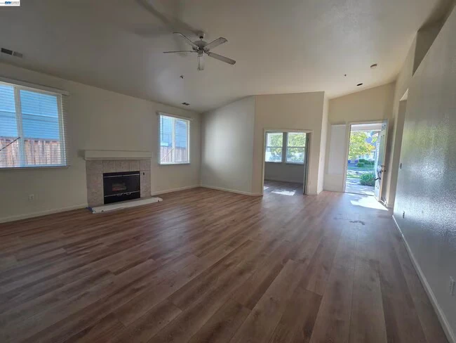 1646 Mallard St Livermore, CA 94551 photo 5