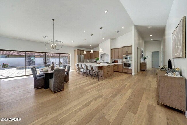 6050 E Hollyhock St Phoenix, AZ 85018 photo 4