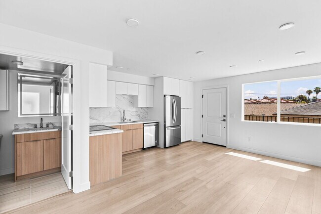 1259 Lincoln Ave San Diego, CA 92103 photo 4