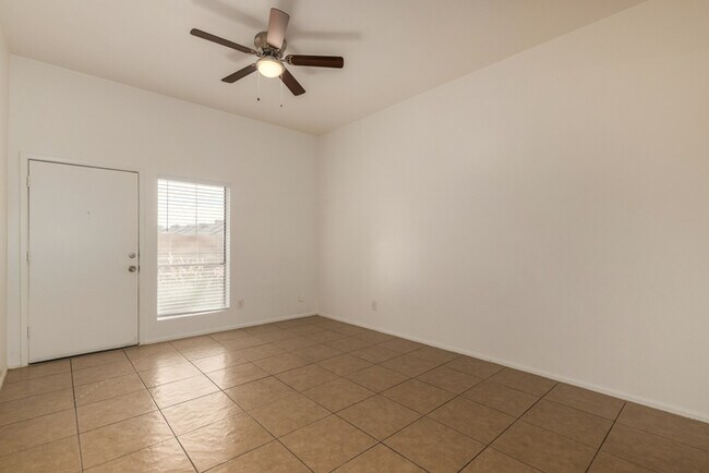 5312 N 60th Ave Glendale, AZ 85301 photo 5