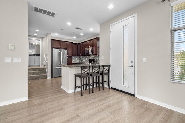 7870 Altana Wy San Diego, CA 92108 photo 4