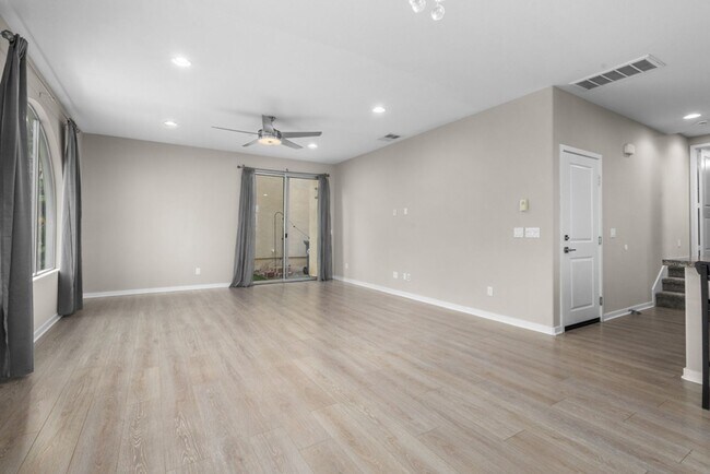 7870 Altana Wy San Diego, CA 92108 photo 2