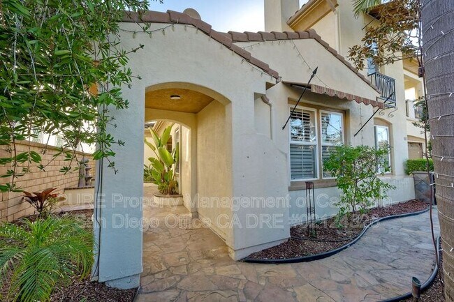 13073 Dressage Ln San Diego, CA 92130 photo 2