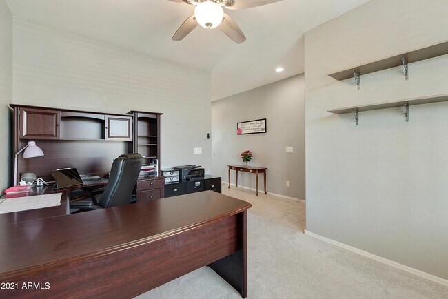 18013 W Tina Ln Surprise, AZ 85387 photo 2