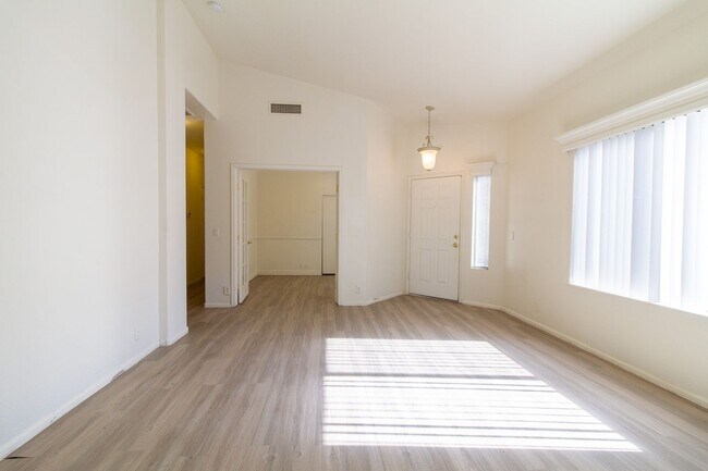 12100 N 89th Dr Peoria, AZ 85345 photo 5
