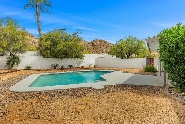 6724 N 58th Pl Paradise Valley, AZ 85253 photo 3