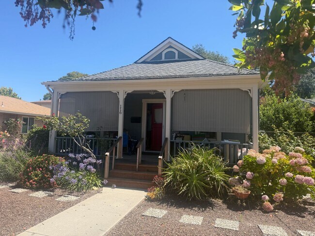 116 S Morrissey Ave Santa Cruz, CA 95062 photo 2