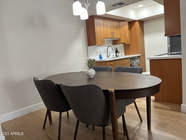 7350 N Vía Paseo Del Sur Scottsdale, AZ 85258 photo 4