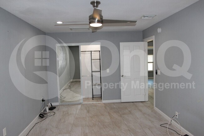 2641 W Wethersfield Rd Phoenix, AZ 85029 photo 2