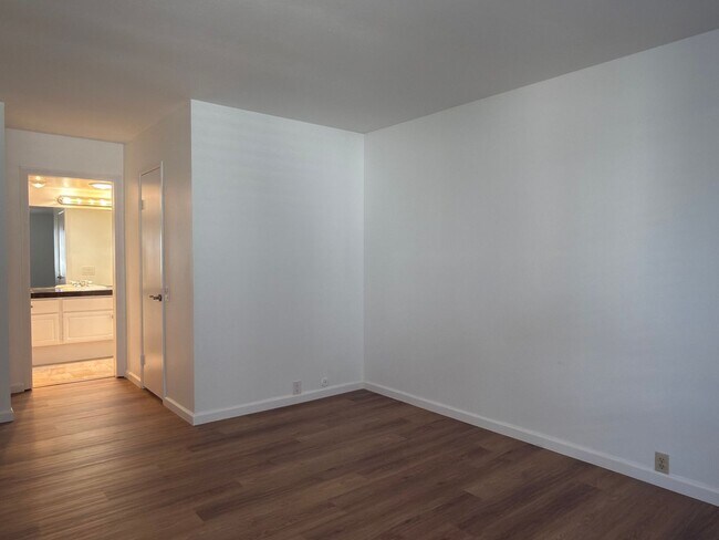 3978 Camino Lindo San Diego, CA 92122 photo 5