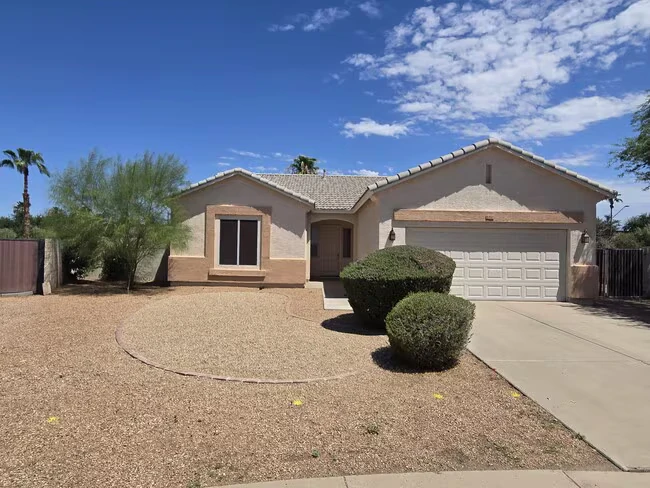 1580 N Racine Ct Gilbert, AZ 85234 photo 2