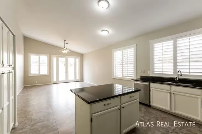 931 N Beck Ct Chandler, AZ 85226 photo 5